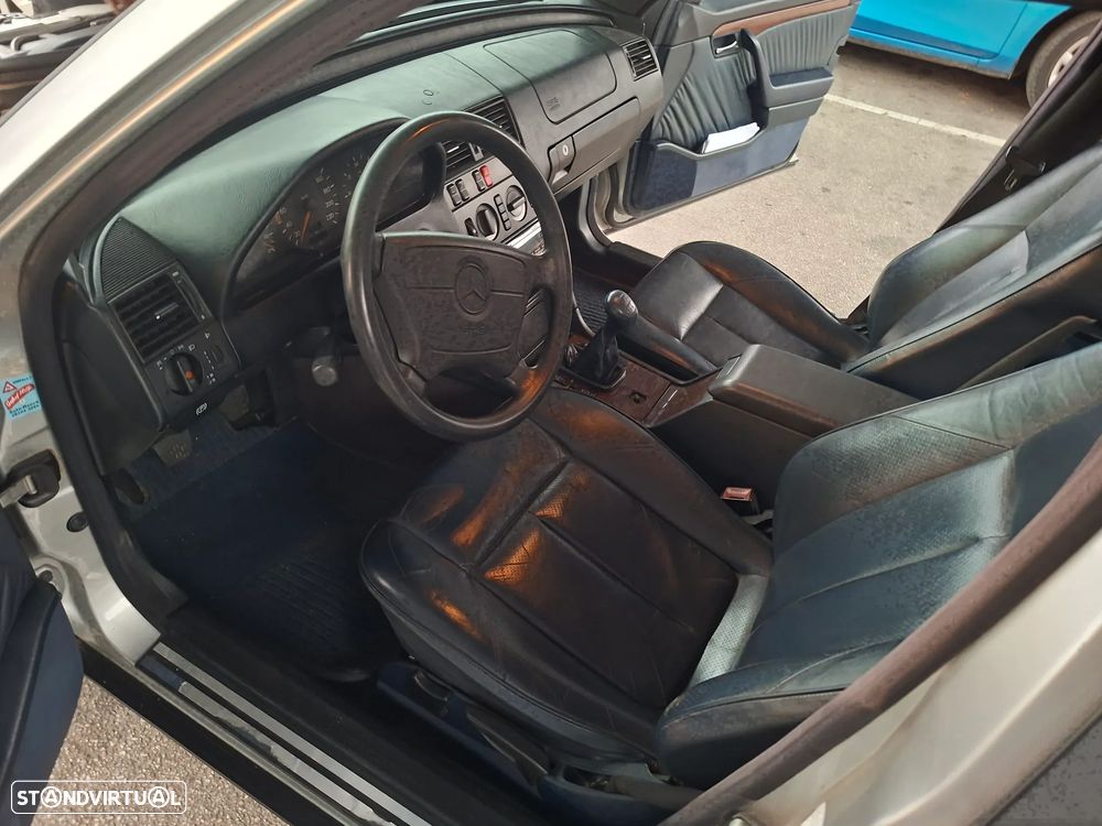 Mercedes-Benz C 220 D Elegance - 8