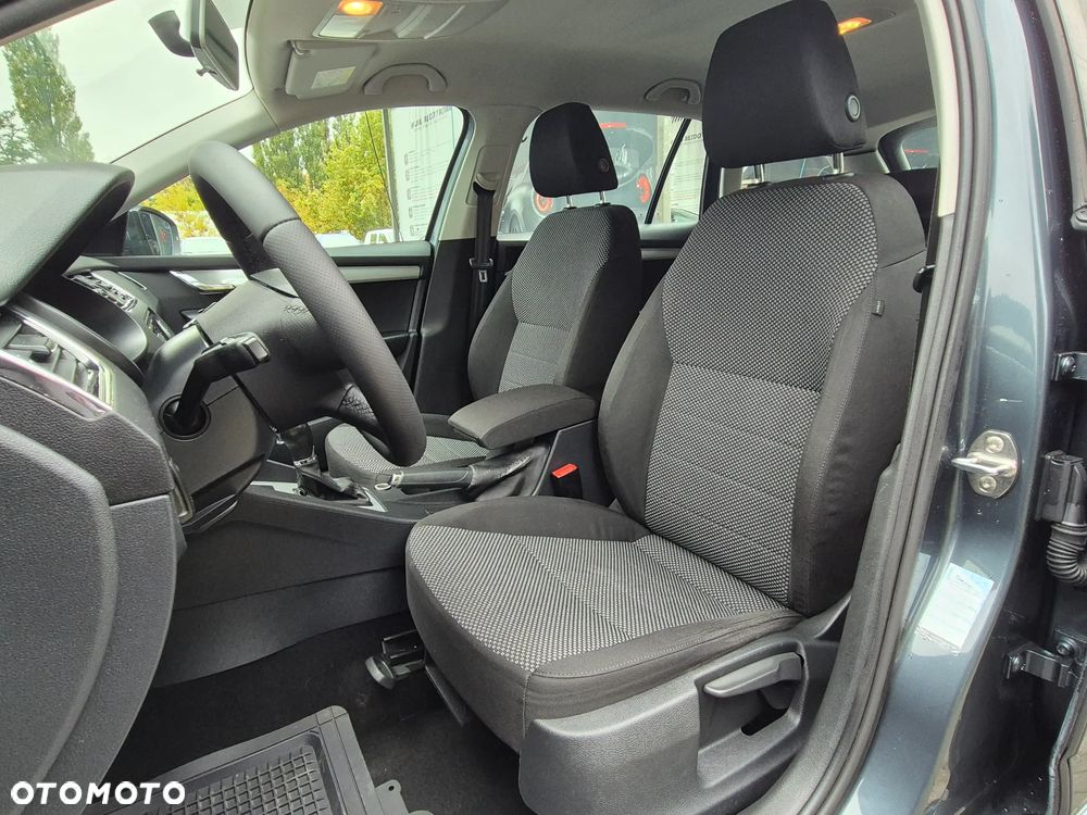 Skoda Octavia 1.6 TDI Edition DSG - 25