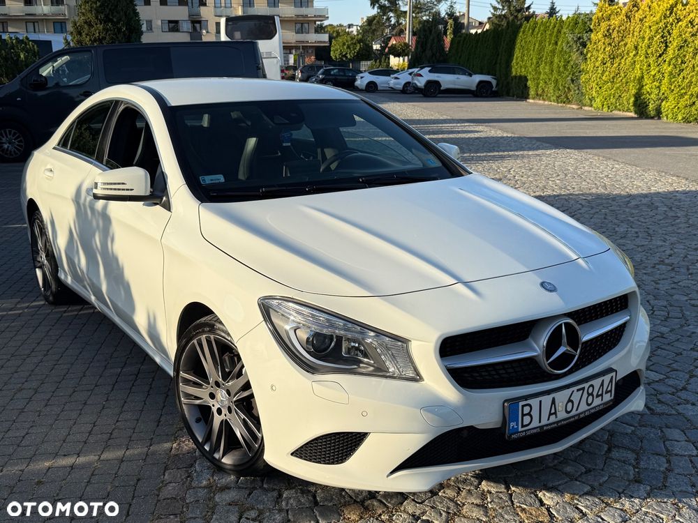 Mercedes-Benz CLA 200 7G-DCT Urban - 12