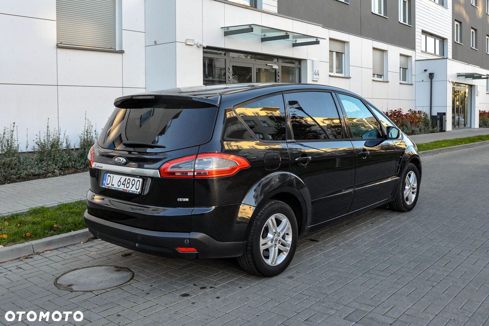 Ford S-Max 2010 photo 4