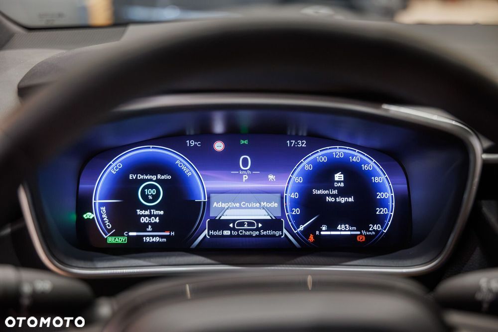 Toyota Corolla 1.8 Hybrid Style - 11