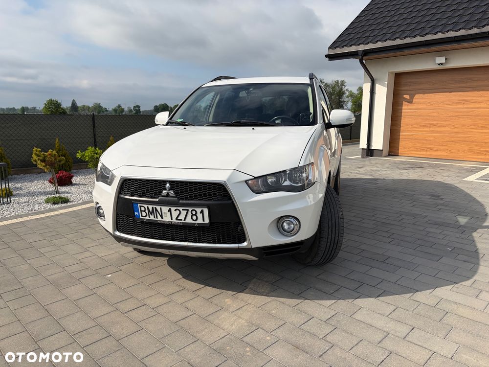 Mitsubishi Outlander 3.0 V6 XLS - 4