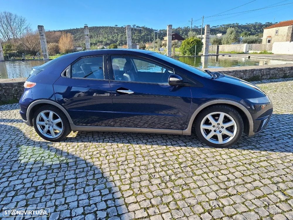 Honda Civic 2.2 i-CTDi Executive - 3