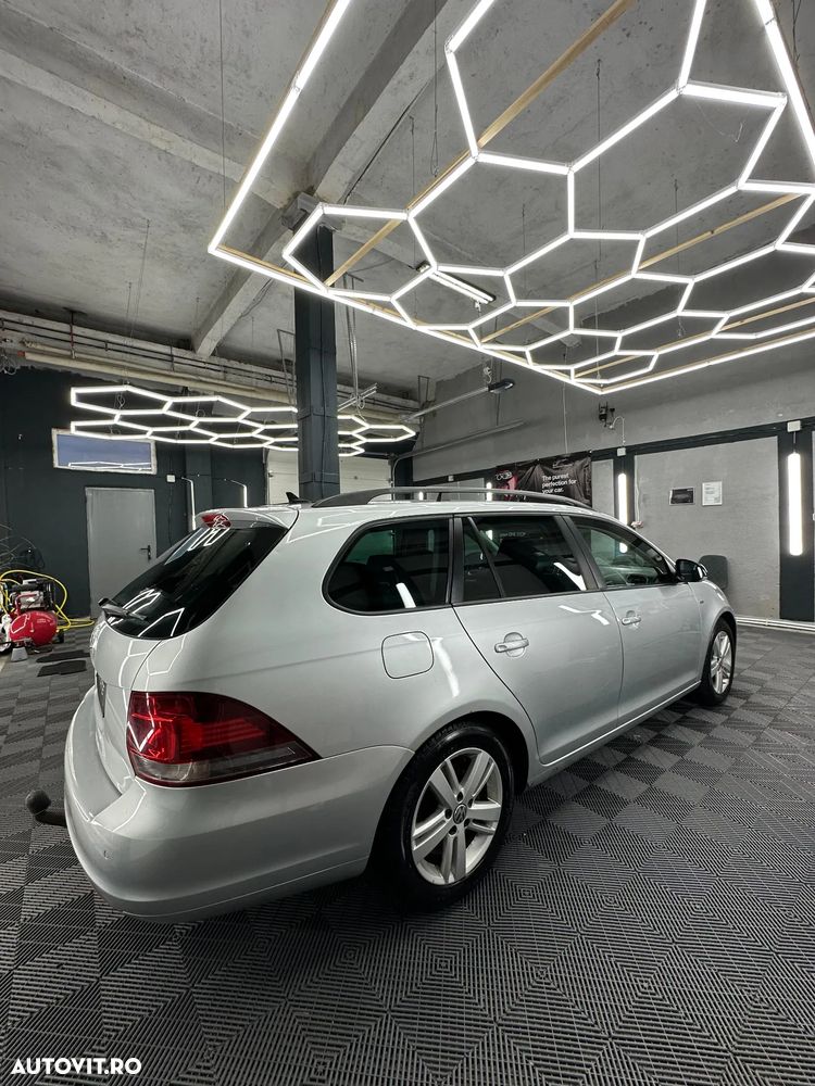 Volkswagen Golf 1.6 TDI DPF Highline - 4
