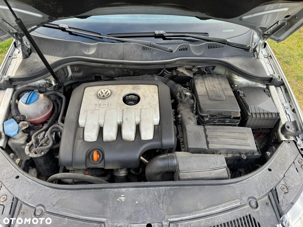 Volkswagen Passat 2.0 TDI Individual - 20