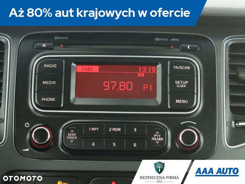 Kia Carens - 10