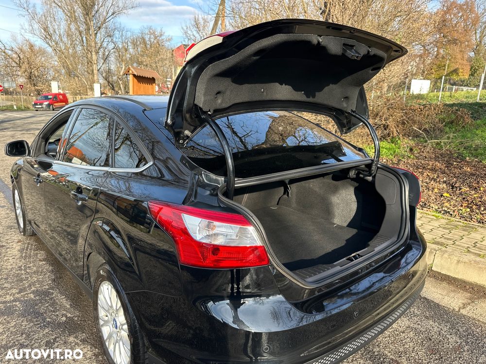 Ford Focus 2.0 TDCI DPF Titanium - 27