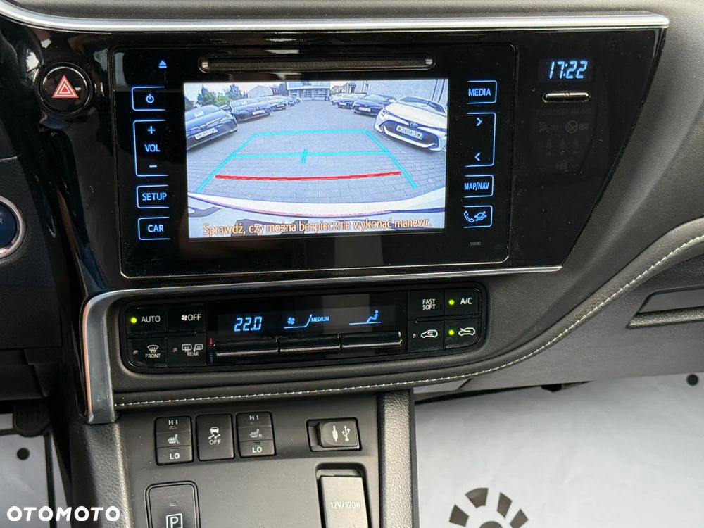 Toyota Auris Hybrid 135 Premium - 6