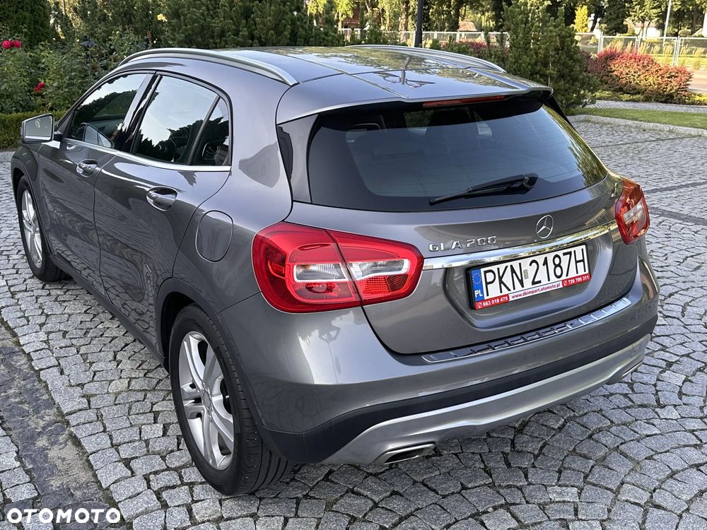 Mercedes-Benz GLA 200 7G-DCT - 9