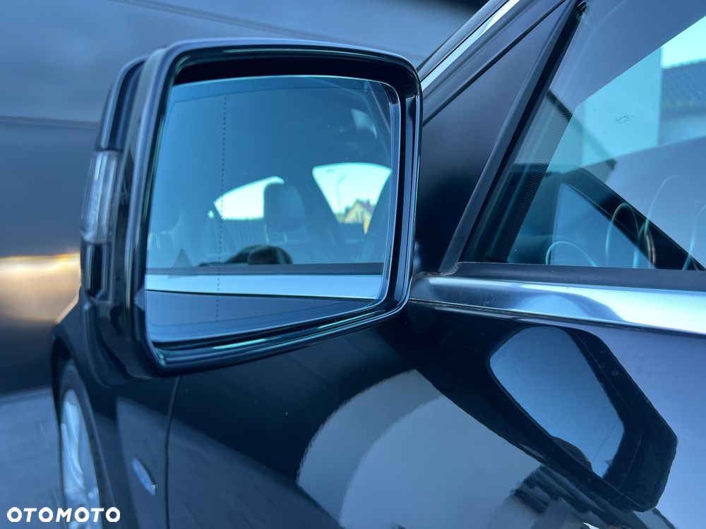 Mercedes-Benz Klasa C 180 CGI Automatik BlueEFFICIENCY Avantgarde - 28