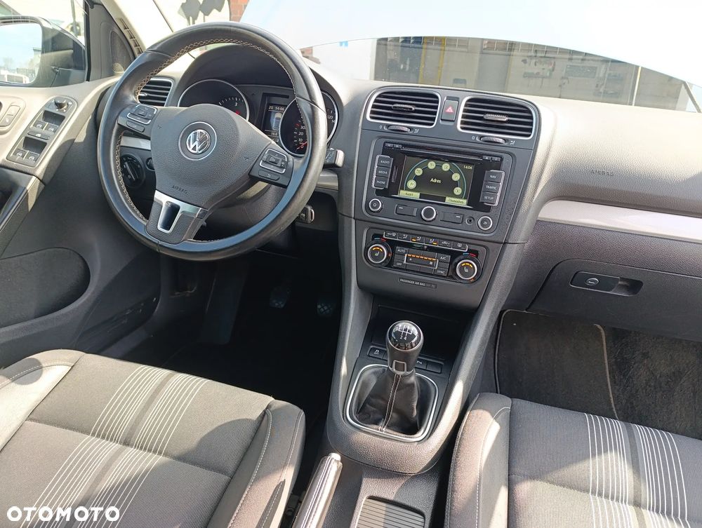 Volkswagen Golf 1.6 TDI DPF BlueMotion Technology MATCH - 8