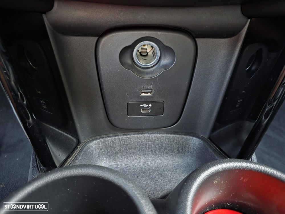 MINI 3 Portas John Cooper Works Auto Desportiva - 24