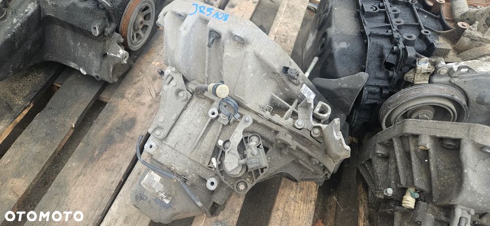 Skrzynia biegów Renault Megane Scenic II 1,5 DCI JR5108 - 1