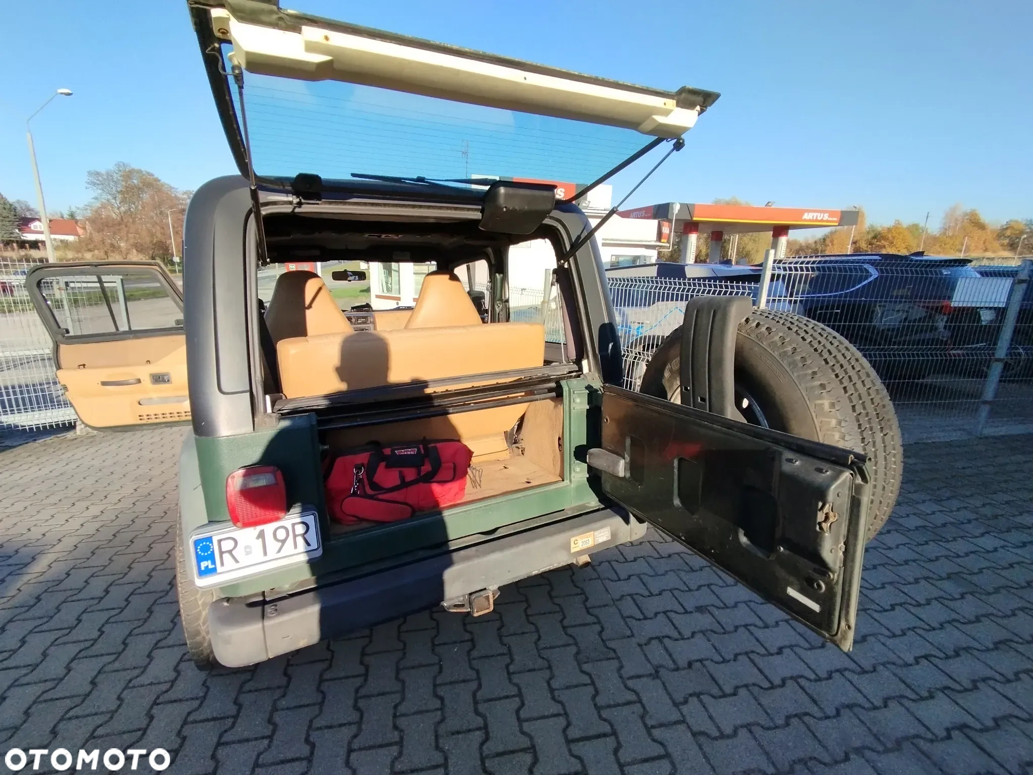 Jeep Wrangler 2.5L - 14