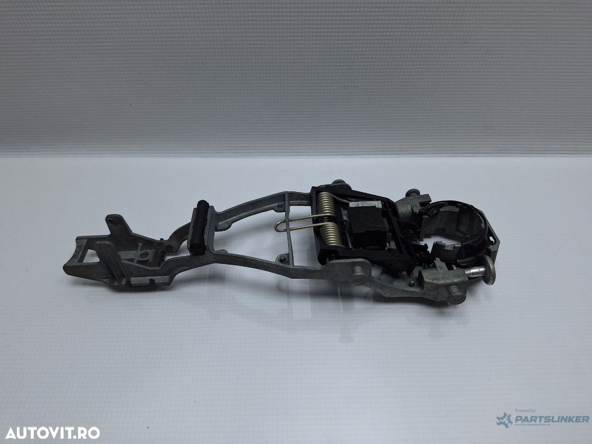 Suport maner exterior usa stanga VOLKSWAGEN GOLF VI Variant (AJ5) [ 2009 - 2013 ] TDI (CAYC) 77KW|105HP OEM 1K0837885A - 1