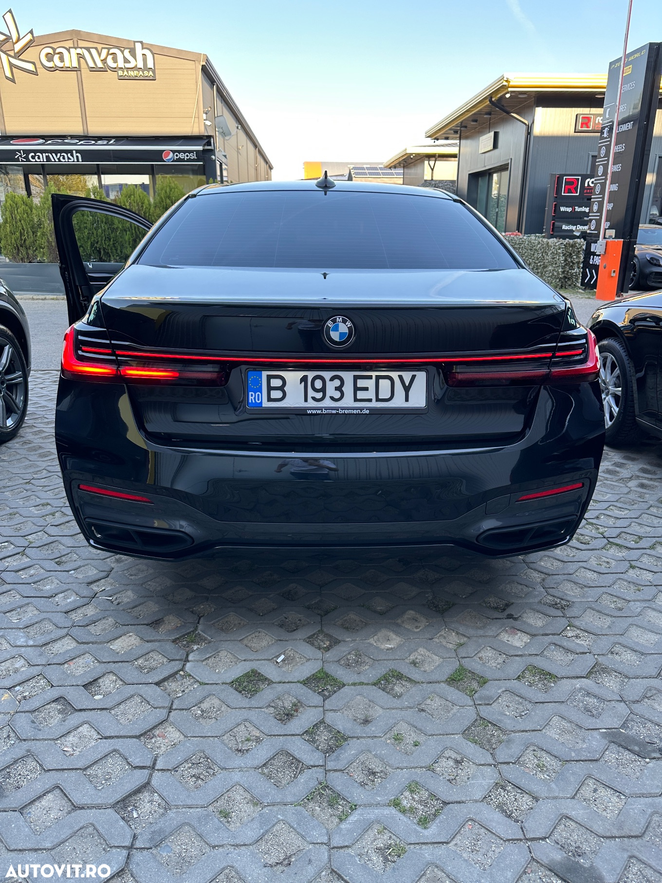 BMW Seria 7 730d MHEV - 4