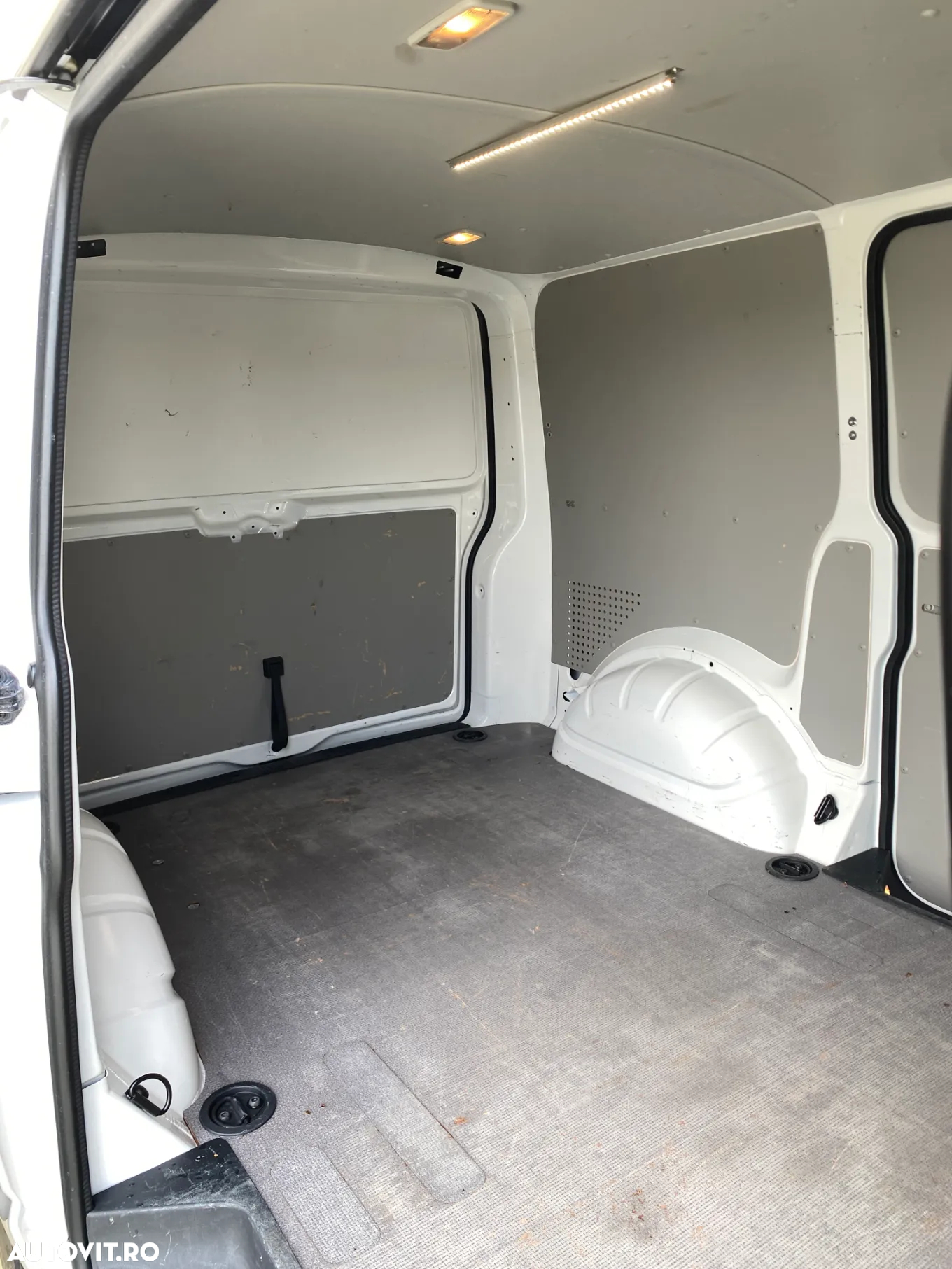 Volkswagen Transporter 2.0TDI 2CULISANTE - 22