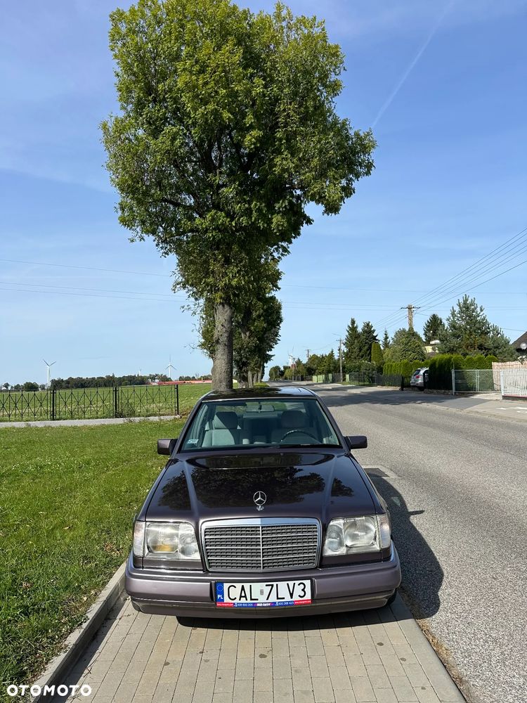 Mercedes-Benz W124 (1984-1993) - 12