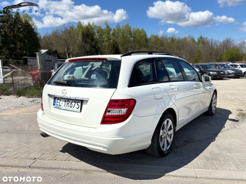 Mercedes-Benz Klasa C 200 CDI DPF Automatik BlueEFFICIENCY Elegance - 11