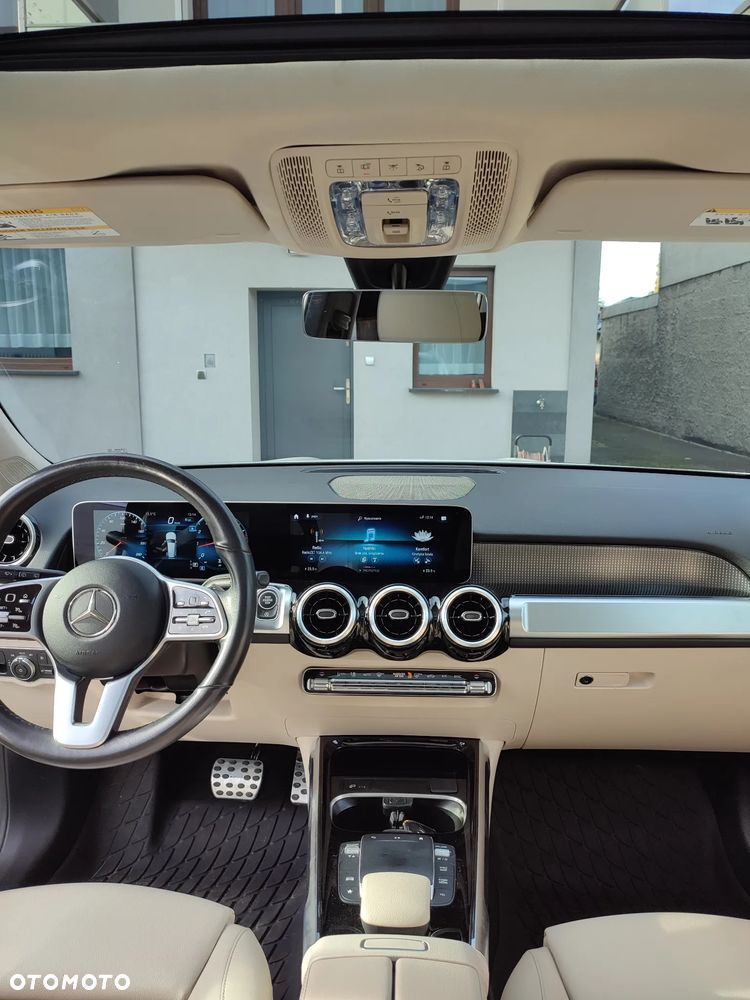 Mercedes-Benz GLB 250 4-Matic 8G-DCT - 22