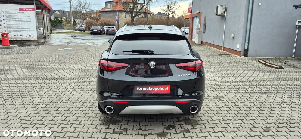 Alfa Romeo Stelvio - 6