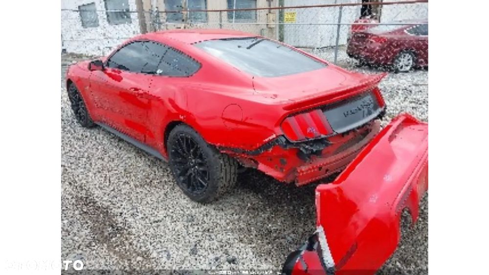 Ford Mustang - 6
