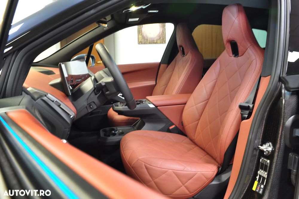 BMW iX xDrive60 - 12