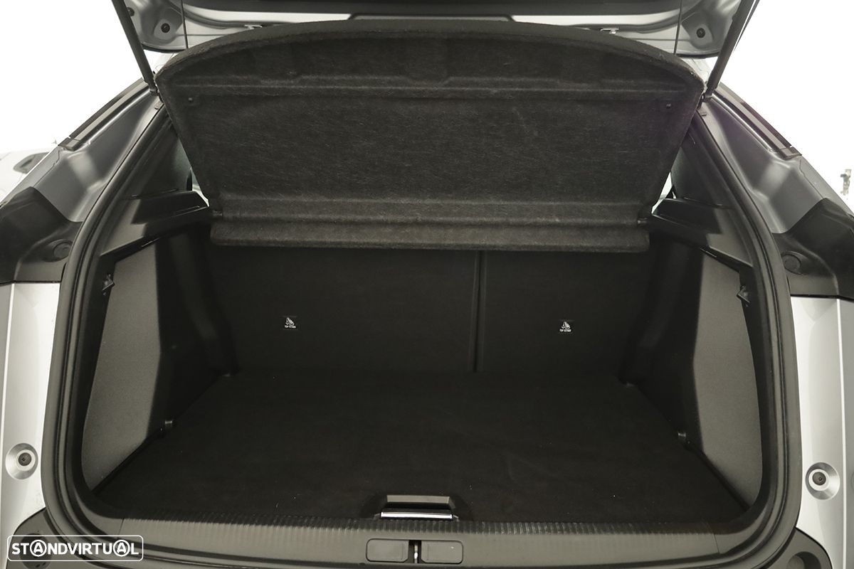 Peugeot 2008 1.2 PureTech Allure EAT8 - 22