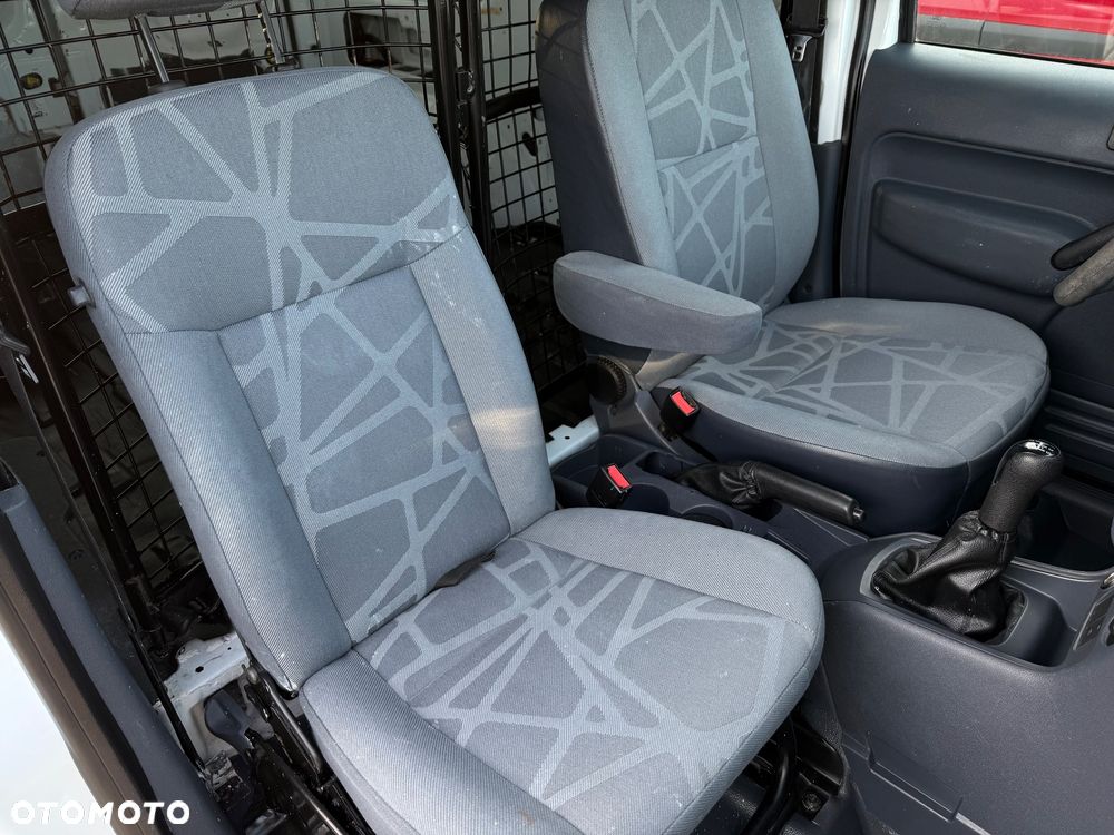 Ford Transit Connect - 33