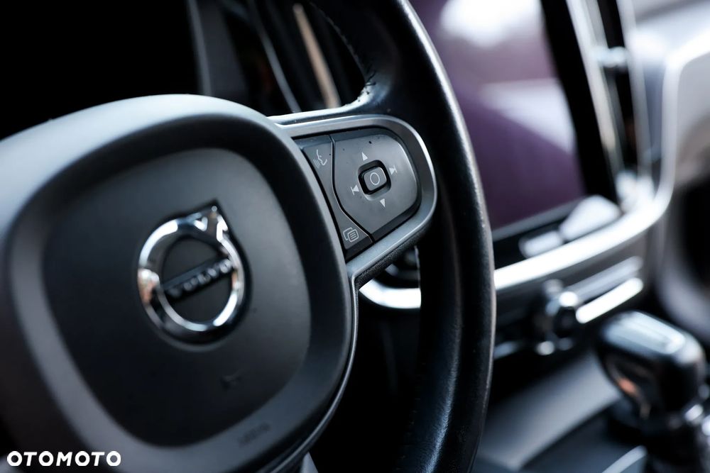 Volvo V60 D4 Momentum Pro - 5