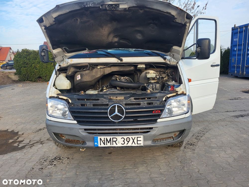 Mercedes-Benz 208D - 4