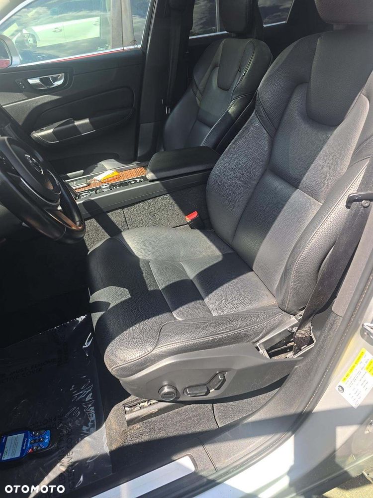 Volvo XC 60 - 6