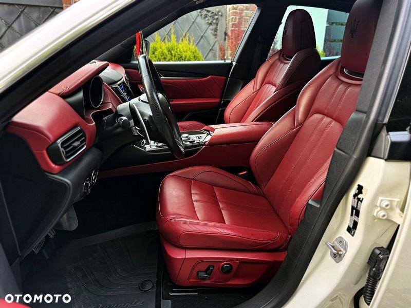 Maserati Levante Diesel Granlusso - 13