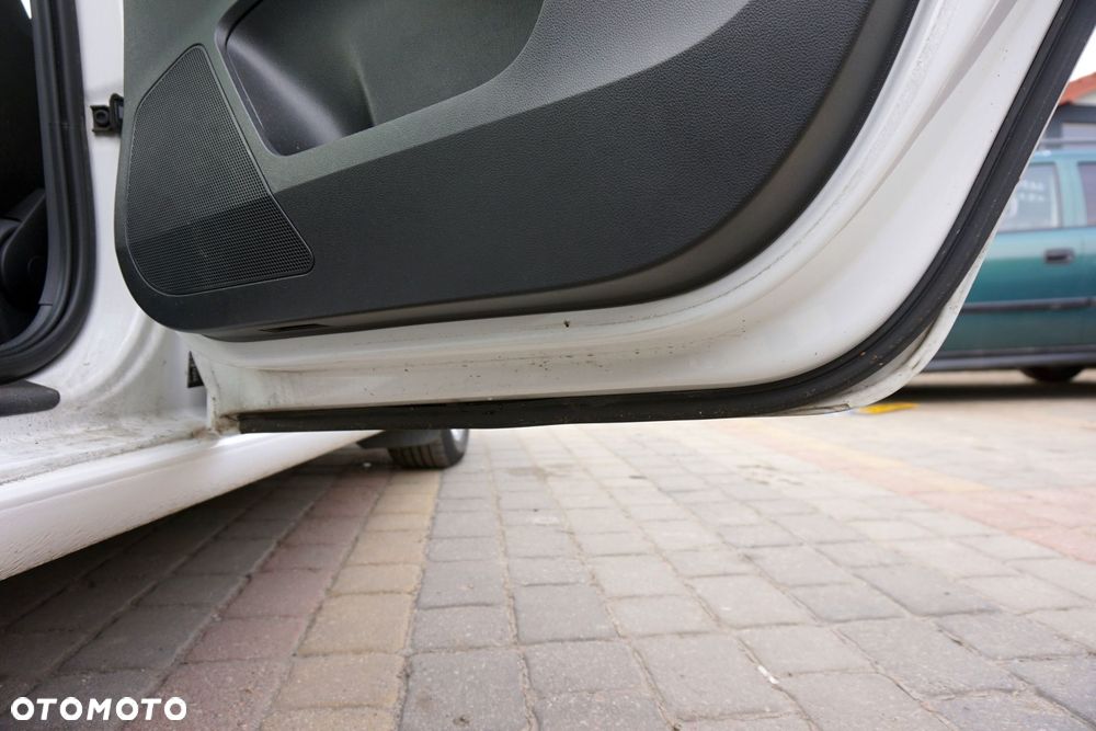 DRZWI TYLNE PRAWE RAPID NH3 HB LF9E  BIAŁY SKODA 2012-2019 - 10