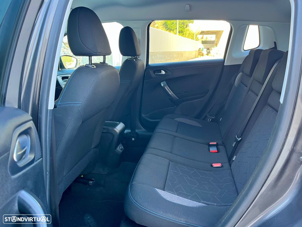 Peugeot 2008 1.2 PureTech Style - 13
