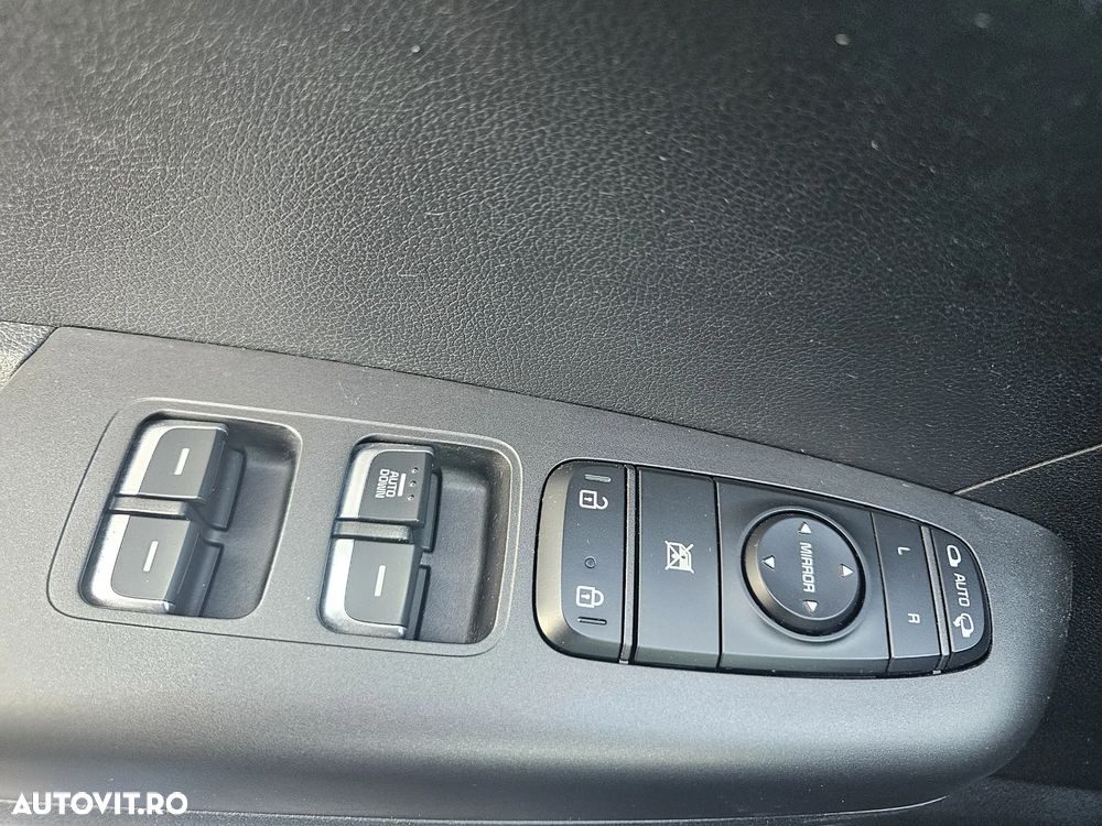 Kia Sportage 1.6 GDI 6MT 4x2 Style - 17