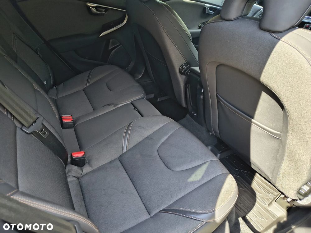Volvo V40 Cross Country D3 Geartronic Momentum - 13