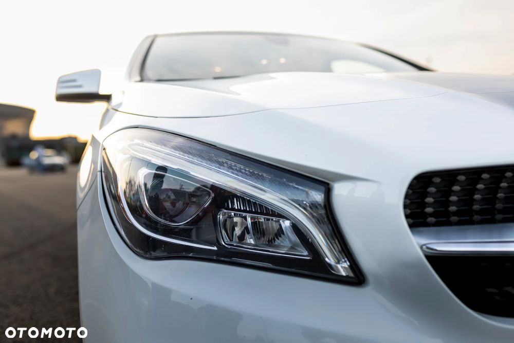 Mercedes-Benz CLA 250 7G-DCT - 10