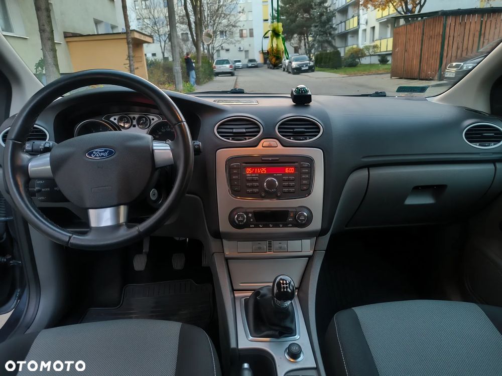Ford Focus - 12