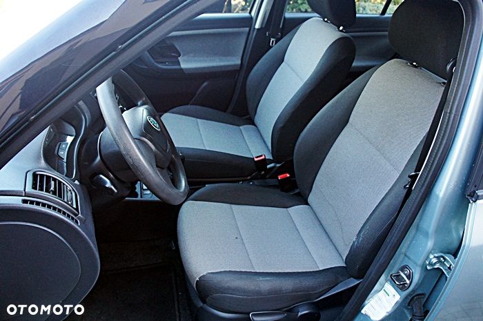 Skoda Fabia 1.2 HTP FAMILY - 15