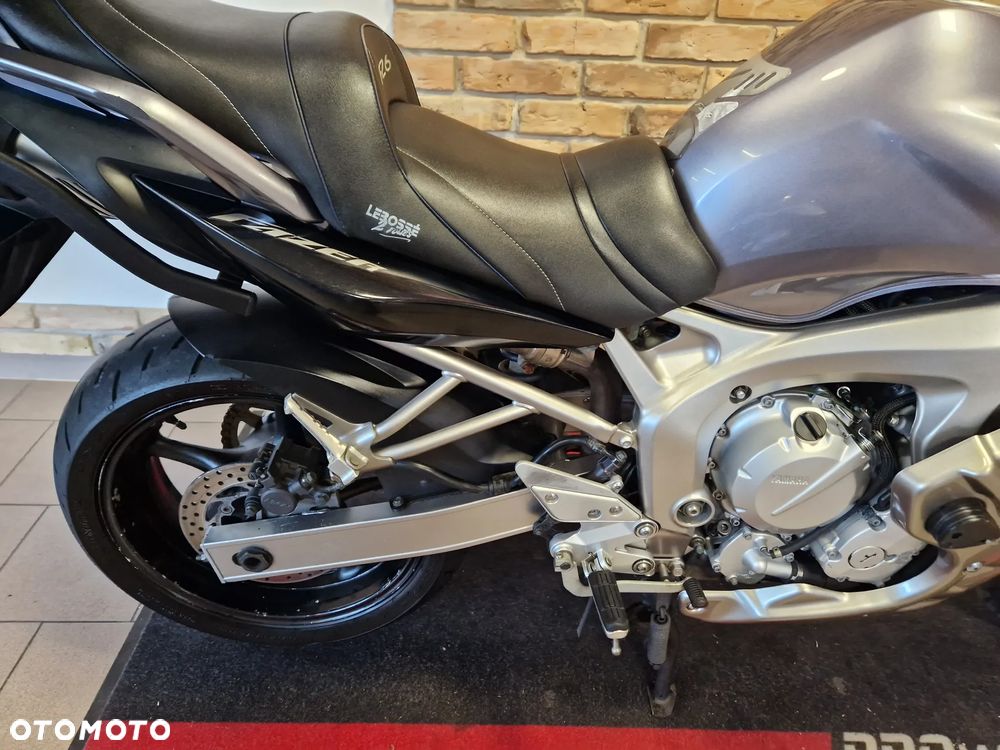 Yamaha FZ6 - 30