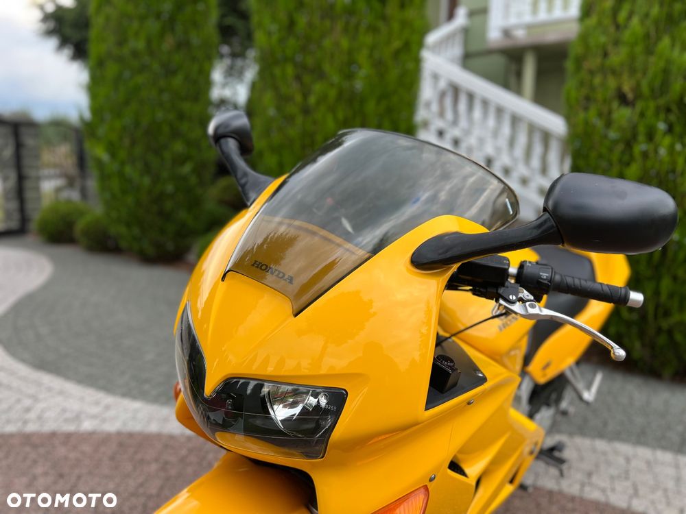 Honda VFR - 26
