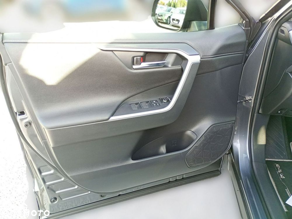 Toyota RAV4 - 17