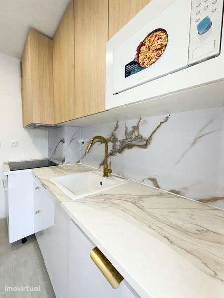 T2 TOTALMENTE renovado na Amora - Grande imagem: 4/12