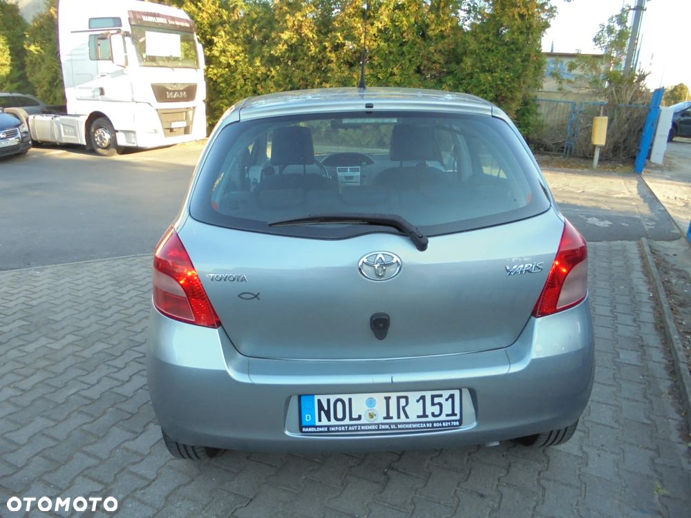 Toyota Yaris 1.3 VVT-i Travel - 25