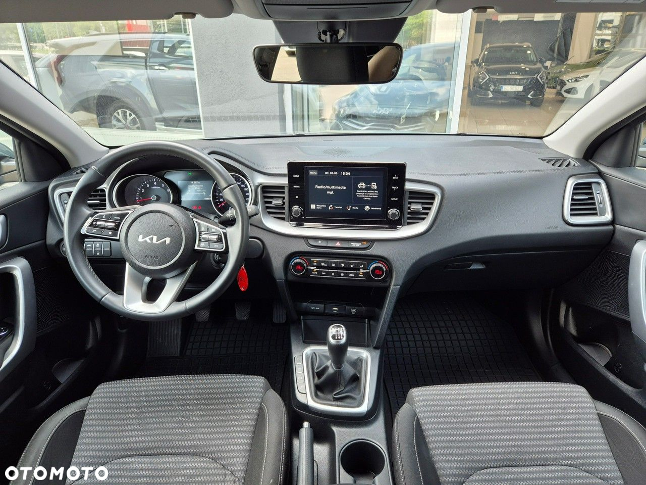 Kia Ceed - 16