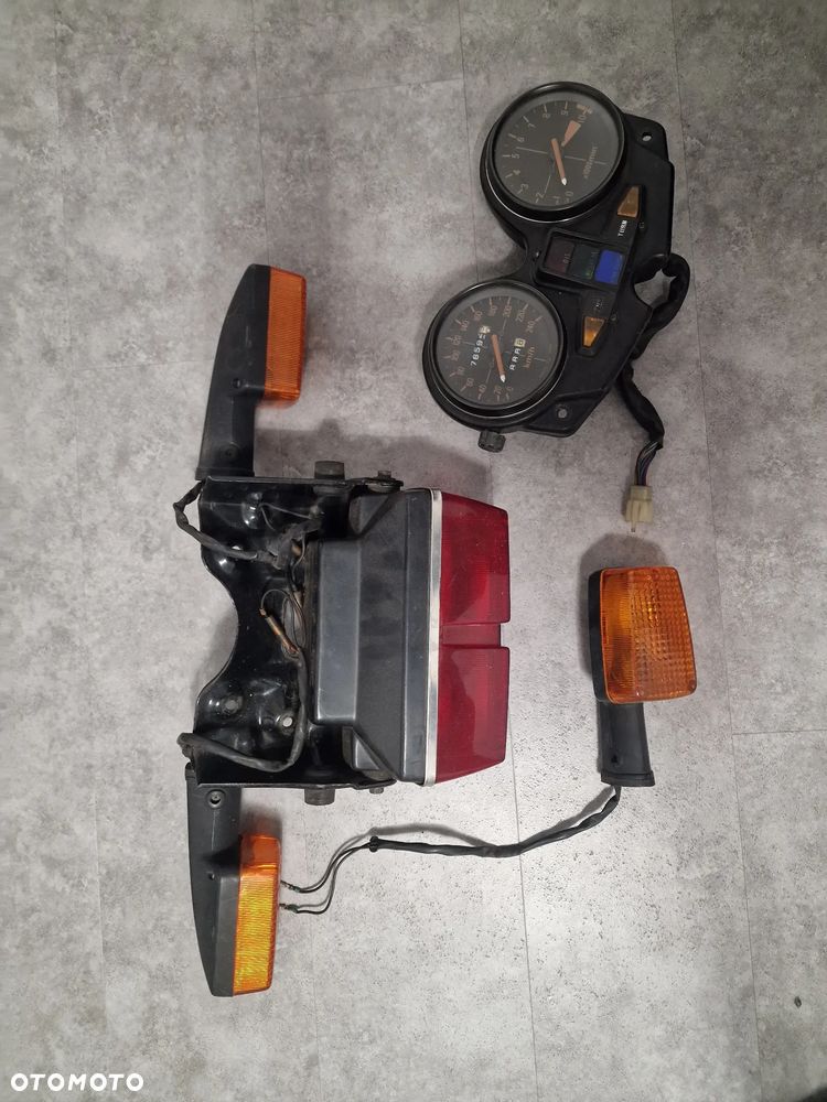 Honda CB - 32
