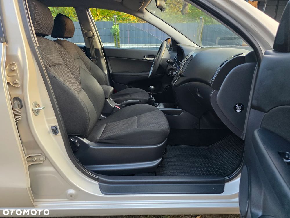 Hyundai I30 2010 photo 5