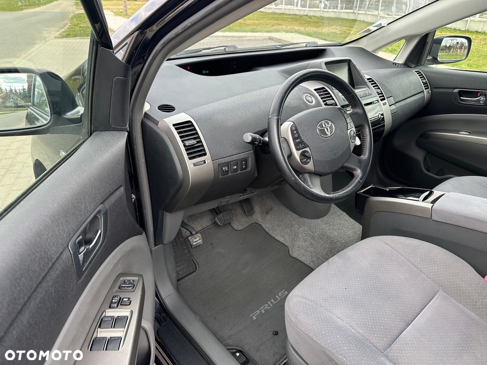 Toyota Prius 1.5 VVT-i Sol - 11