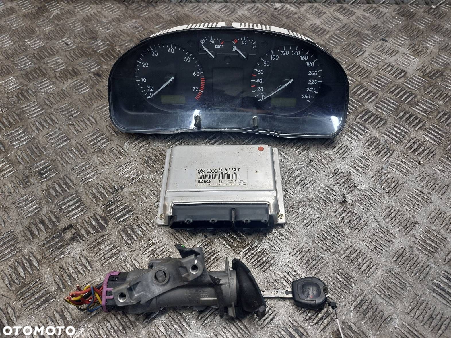 ZESTAW STARTOWY PASSAT B5 1.8 20V 8D0907558F - 1